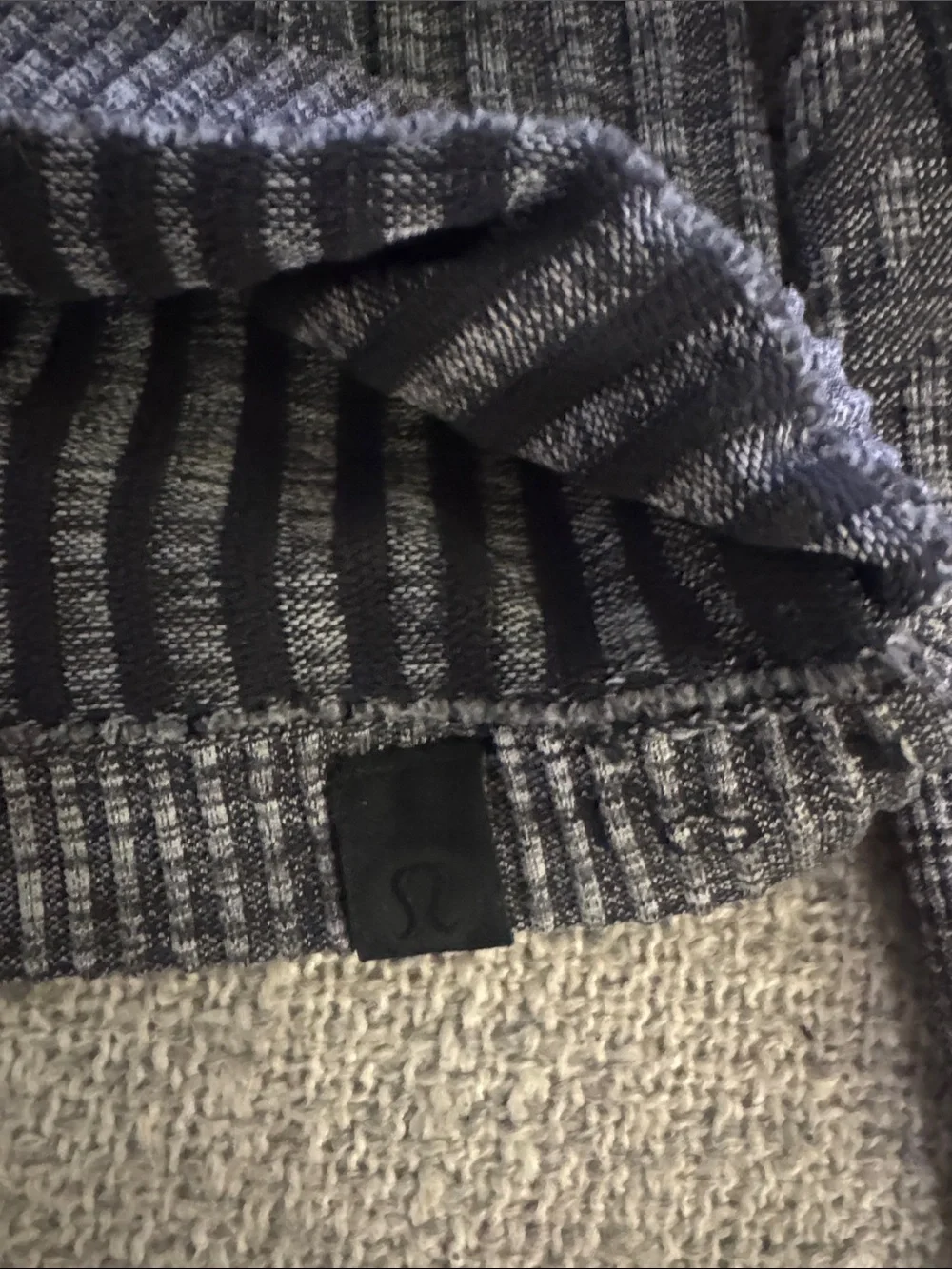 women’s Grey Geometric Long-Sleeve Sweater